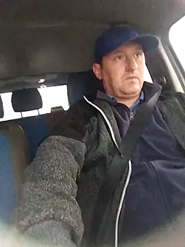 Snapshot of sarpe4 chatting on 10.22.25 sarpe4 online show from 10.22.25