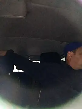 Snapshot of sarpe4 chatting on 10.24.25 sarpe4 online show from 10.24.25