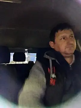 Snapshot of sarpe4 chatting on 11.18.25 sarpe4 online show from 11.18.25