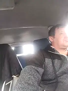 Snapshot of sarpe4 chatting on 12.15.25 sarpe4 online show from 12.15.25