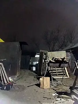 Snapshot of sarpe4 chatting on 12.17.25 sarpe4 online show from 12.17.25