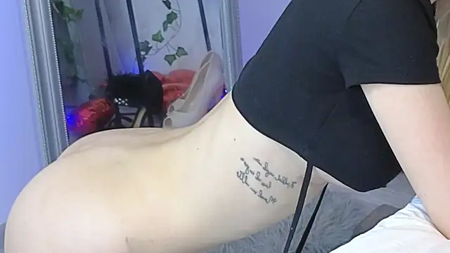 JuliaJuliette online show from 02.26.25