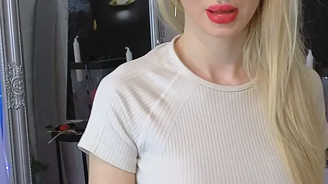 JuliaJuliette online show from 03.22.25