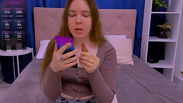 Janie JJ Curvie online show from 03.26.26