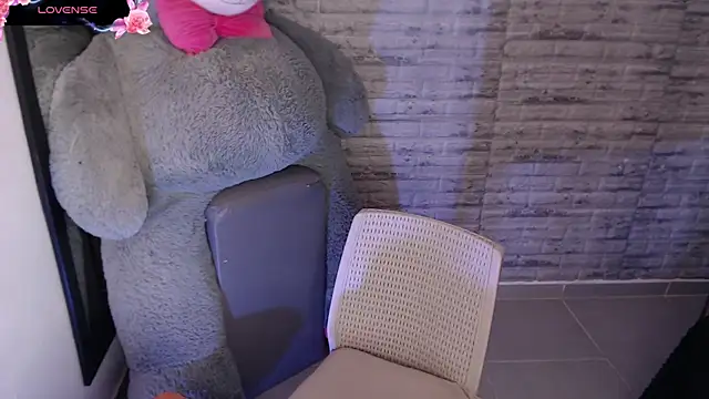 Snapshot of TinnaCobb chatting on 01.10.26 TinnaCobb online show from 01.10.26