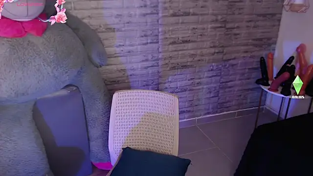 Snapshot of TinnaCobb chatting on 02.14.26 TinnaCobb online show from 02.14.26