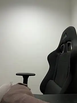 Elle online show from 01.30.25