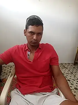 Snapshot of Sirius_5 chatting on 10.28.25 Sirius 5 online show from 10.28.25