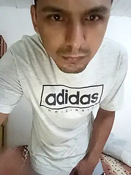 Snapshot of Sirius_5 chatting on 11.12.25 Sirius 5 online show from 11.12.25