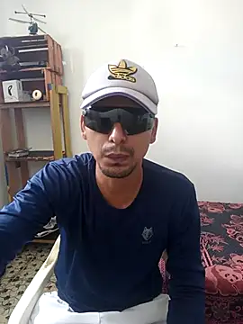 Snapshot of Sirius_5 chatting on 11.15.25 Sirius 5 online show from 11.15.25