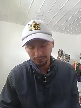 Snapshot of Sirius_5 chatting on 12.05.25 Sirius 5 online show from 12.05.25