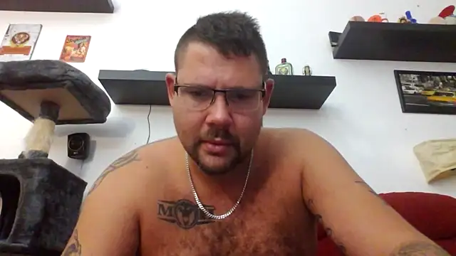 Snapshot of sexykevin17cm chatting on 10.14.25 sexykevin17cm online show from 10.14.25