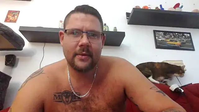 Snapshot of sexykevin17cm chatting on 10.15.25 sexykevin17cm online show from 10.15.25