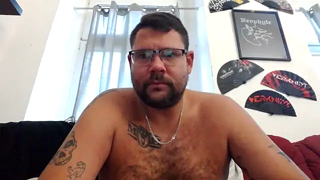 Snapshot of sexykevin17cm chatting on 10.28.25 sexykevin17cm online show from 10.28.25