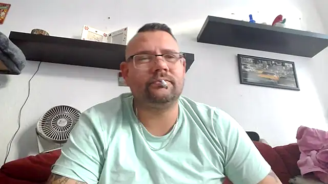 Snapshot of sexykevin17cm chatting on 11.22.25 sexykevin17cm online show from 11.22.25