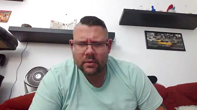 Snapshot of sexykevin17cm chatting on 11.22.25 sexykevin17cm online show from 11.22.25