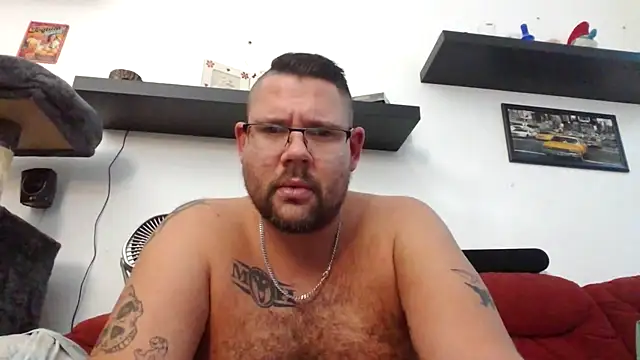 Snapshot of sexykevin17cm chatting on 11.26.25 sexykevin17cm online show from 11.26.25