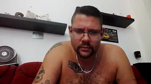 Snapshot of sexykevin17cm chatting on 12.03.25 sexykevin17cm online show from 12.03.25