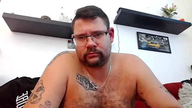 Snapshot of sexykevin17cm chatting on 12.15.25 sexykevin17cm online show from 12.15.25