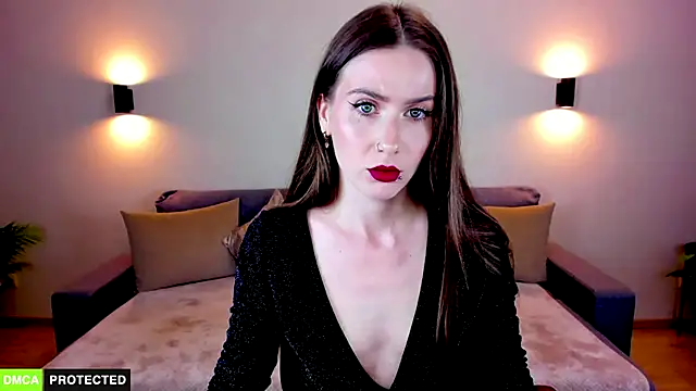 TheWoman   online show from 12.04.25