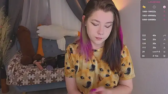 Mira Falls online show from 09.12.25