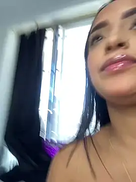 Shantal Lovee online show from 01.15.25