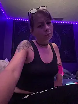 Snapshot of Babii_Nova chatting on 10.11.25 Babii Nova online show from 10.11.25