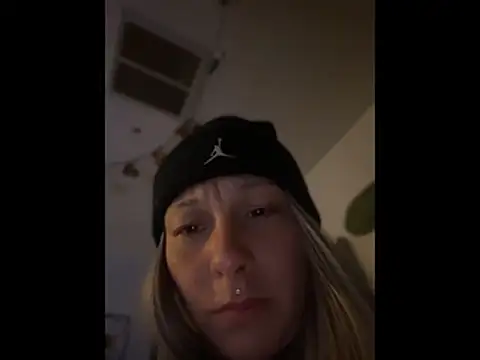 Babii Nova online show from 04.11.26