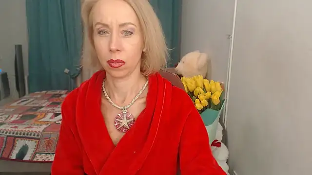 LuxuryNika online show from 03.08.25