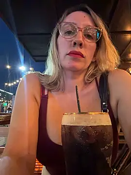 Gatitacarlita online show from 01.07.26