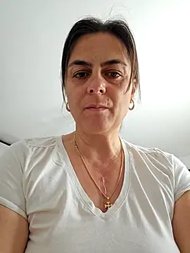 Snapshot of IsabelleCraft chatting on 11.02.25 IsabelleCraft online show from 11.02.25