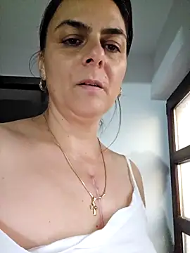 Snapshot of IsabelleCraft chatting on 11.11.25 IsabelleCraft online show from 11.11.25