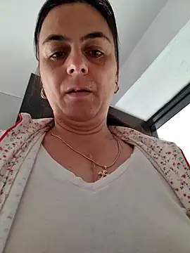 Snapshot of IsabelleCraft chatting on 11.26.25 IsabelleCraft online show from 11.26.25