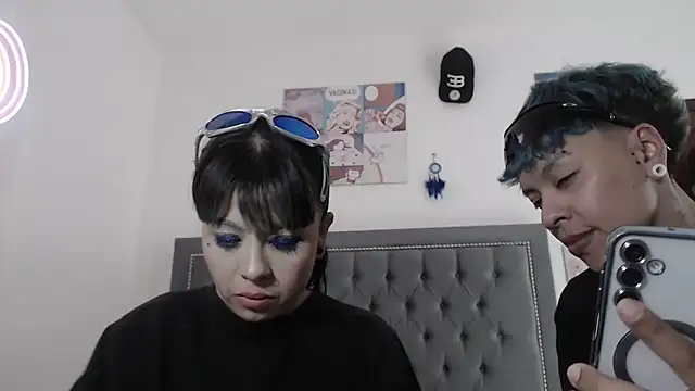 Snapshot of dulce_maria_x chatting on 12.22.24 dulce maria x online show from 12.22.24