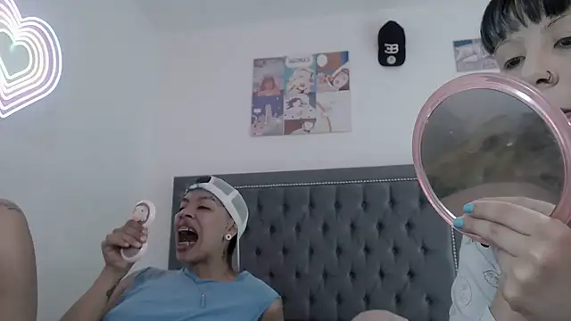 Snapshot of dulce_maria_x chatting on 12.29.24 dulce maria x online show from 12.29.24