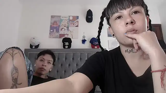 Snapshot of dulce_maria_x chatting on 01.25.25 dulce maria x online show from 01.25.25