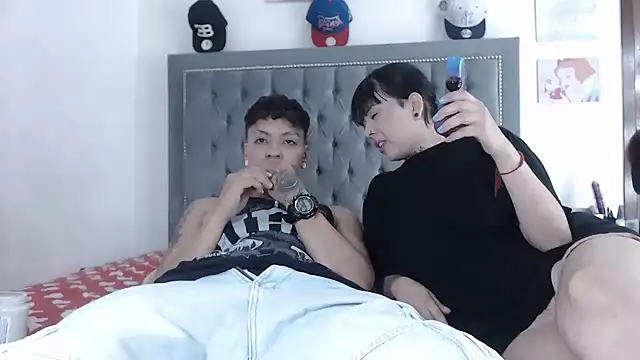 Snapshot of dulce_maria_x chatting on 02.23.25 dulce maria x online show from 02.23.25