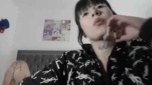 Snapshot of dulce_maria_x chatting on 02.26.25 dulce maria x online show from 02.26.25