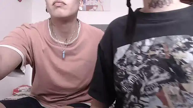 Snapshot of dulce_maria_x chatting on 03.20.25 dulce maria x online show from 03.20.25