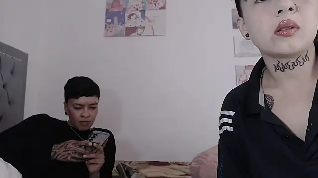 Snapshot of dulce_maria_x chatting on 09.14.25 dulce maria x online show from 09.14.25