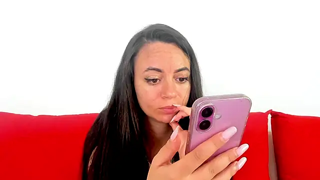 Snapshot of cute_angel95 chatting on 06.18.26 cute angel95 online show from 06.18.26