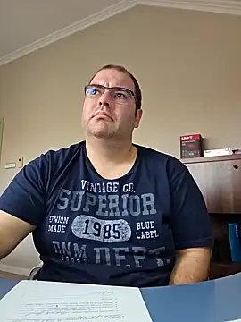 Andrew1900529 online show from 12.17.24