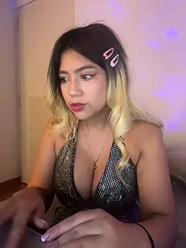 Snapshot of BA_BYY chatting on 01.04.25 BA BYY online show from 01.04.25