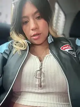 Snapshot of BA_BYY chatting on 03.04.25 BA BYY online show from 03.04.25