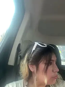 Snapshot of BA_BYY chatting on 03.04.25 BA BYY online show from 03.04.25