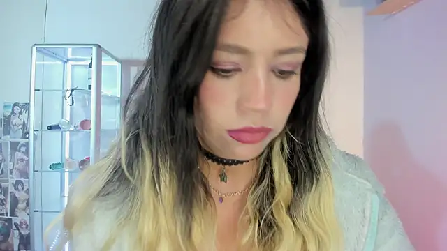 Snapshot of BA_BYY chatting on 11.11.25 BA BYY online show from 11.11.25