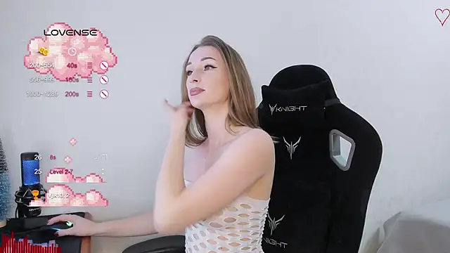 Snapshot of SkyqueenI chatting on 12.04.24 SkyqueenI online show from 12.04.24