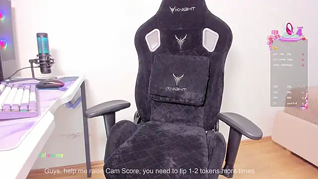 Snapshot of SkyqueenI chatting on 09.23.25 SkyqueenI online show from 09.23.25