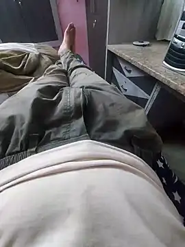 Snapshot of HotBoyOm chatting on 12.06.24 HotBoyOm online show from 12.06.24