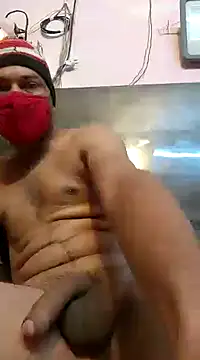 Snapshot of HotBoyOm chatting on 01.13.25 HotBoyOm online show from 01.13.25